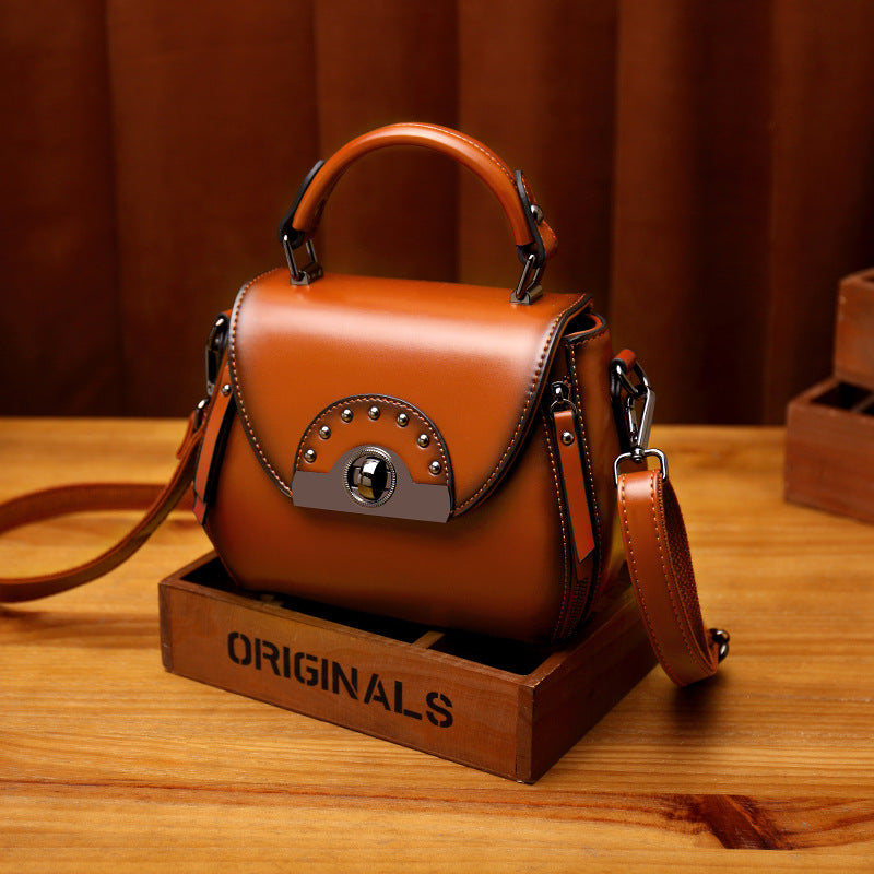 Damen elegante Handtasche mit Metallakzenten Nord Taschen