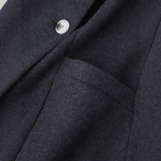 Damen Langer taillierter Wollmix-Mantel mit schmalem Schalkragen und Ein-Knopf-Verschluss Nord Taschen
