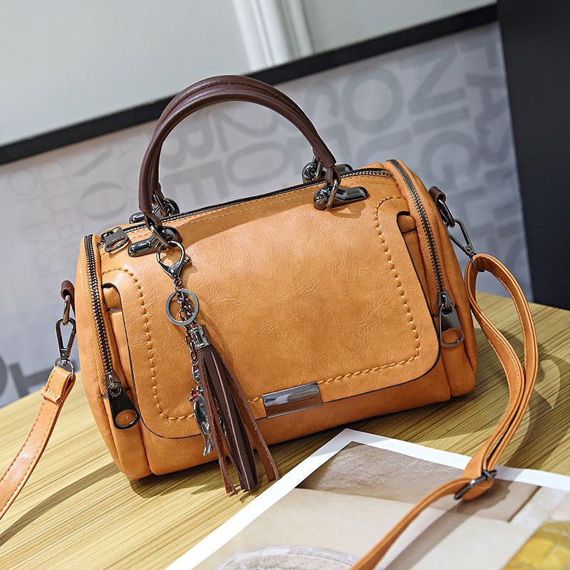 Damen Henkeltasche mit luxuriösem Kunstleder und praktischen Fächern Nord Taschen