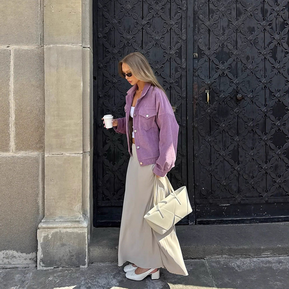 Damen Oversize Cordjacke im Cropped‑Schnitt mit Pattentaschen und kastiger Silhouette Nord Taschen