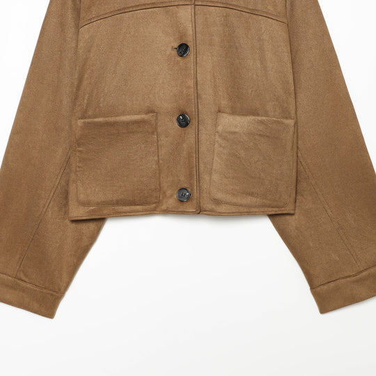Damen Kurzjacke aus Wildlederoptik mit großen aufgesetzten Taschen Nord Taschen