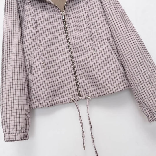 Damen Kurz geschnittene Kapuzenjacke mit Karo-Steppmuster, Reißverschluss und Kordelzug Nord Taschen