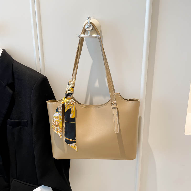 Damen elegante Shopper-Tasche mit abnehmbarem Schalsdetail Nord Taschen