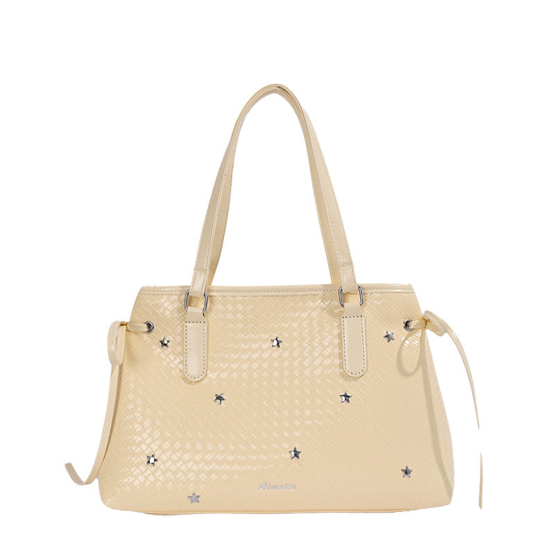 Damen Designer Handtasche mit verspieltem Anhänger und strukturiertem Obermaterial Nord Taschen