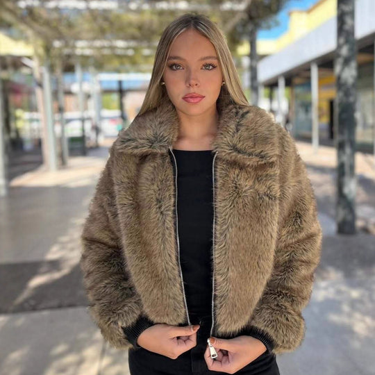 Damen Kurze Faux-Fur Bomberjacke mit Reißverschluss und Rippsaum Nord Taschen