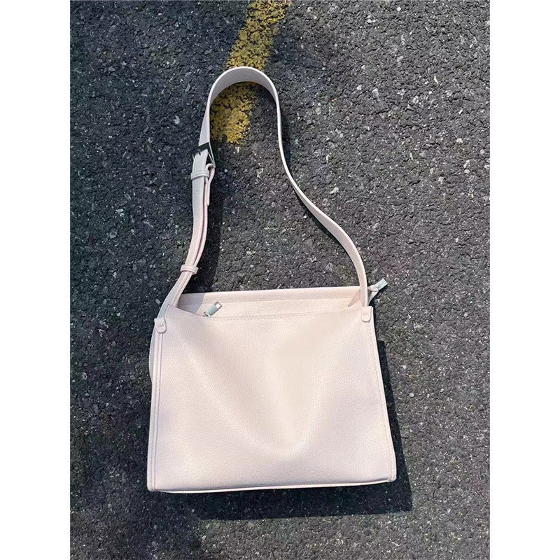 Damen Umhängetasche aus hochwertigem, strukturiertem Leder mit verstellbarem Riemen Nord Taschen