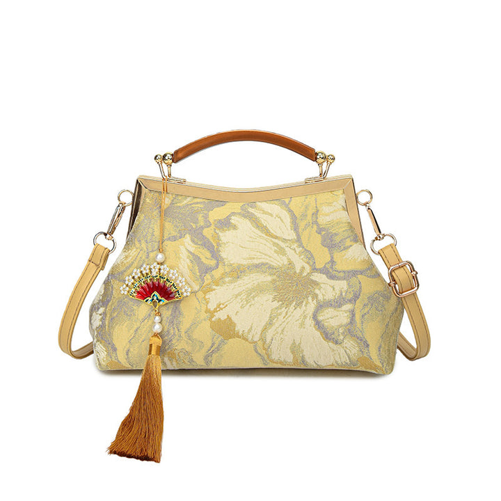 Damen Handtasche mit floralem Design und eleganten Details Nord Taschen