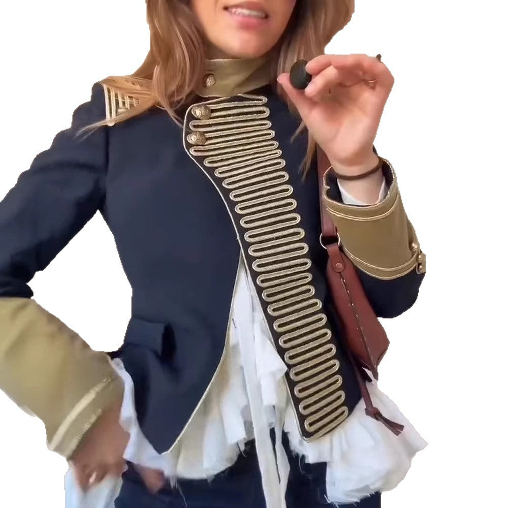 Damen Militärisch inspirierte Kurzjacke mit goldener Gallonborte und Stehkragen Nord Taschen