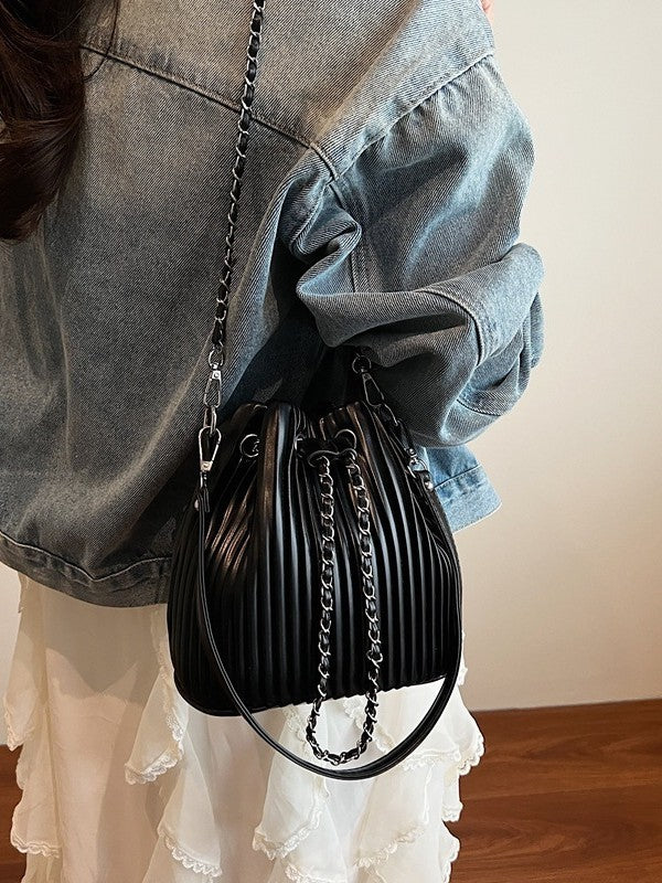 Damen Hobo-Tasche mit strukturiertem Falten-Design Nord Taschen