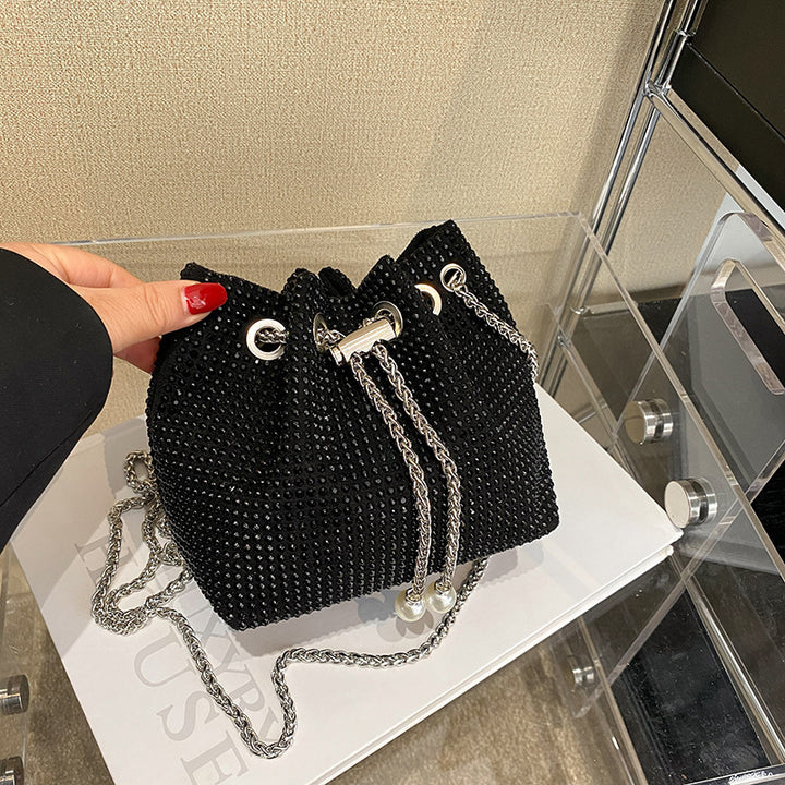 Damen Glamouröse Beuteltasche mit Perlenschmuck Nord Taschen
