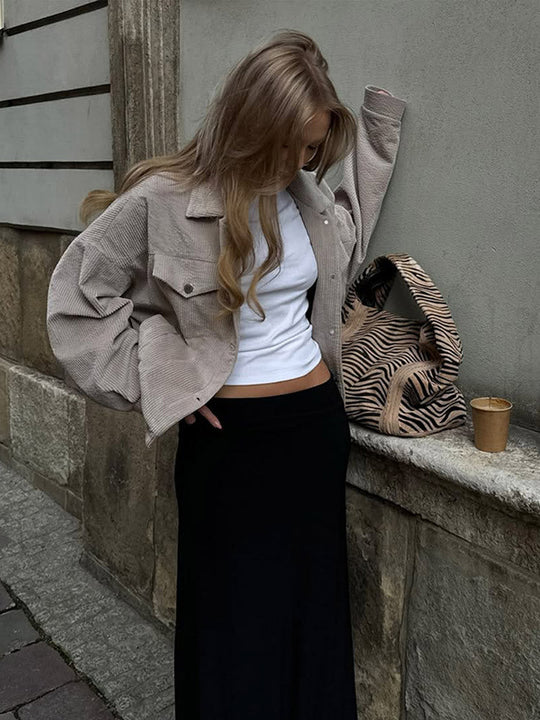 Damen Oversized Cordjacke mit praktischen Taschen und dezentem Streifenmuster