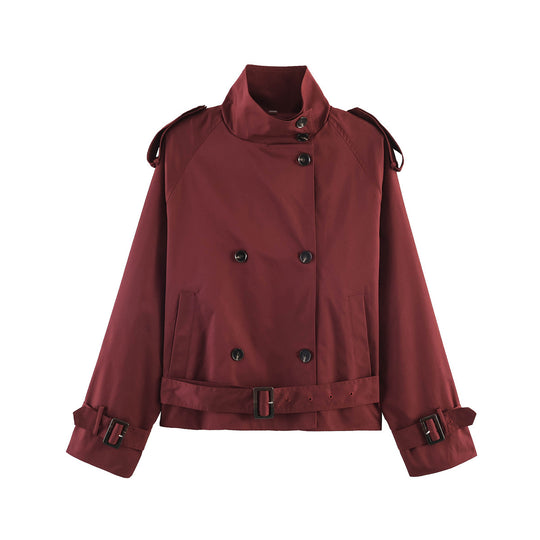 Damen 20+ kurzer Doppelreiher Trenchblouson im Boxy‑Cut mit Stehkragen Schulterklappen und verstellbarem Taillengürtel Nord Taschen