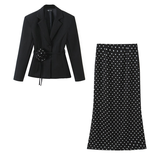 Damen Zweiteiliges tailliertes Blazer- und Midaxi-Rock-Set mit Rosenapplikation am Gürtel und Polka-Dot‑Rock Nord Taschen