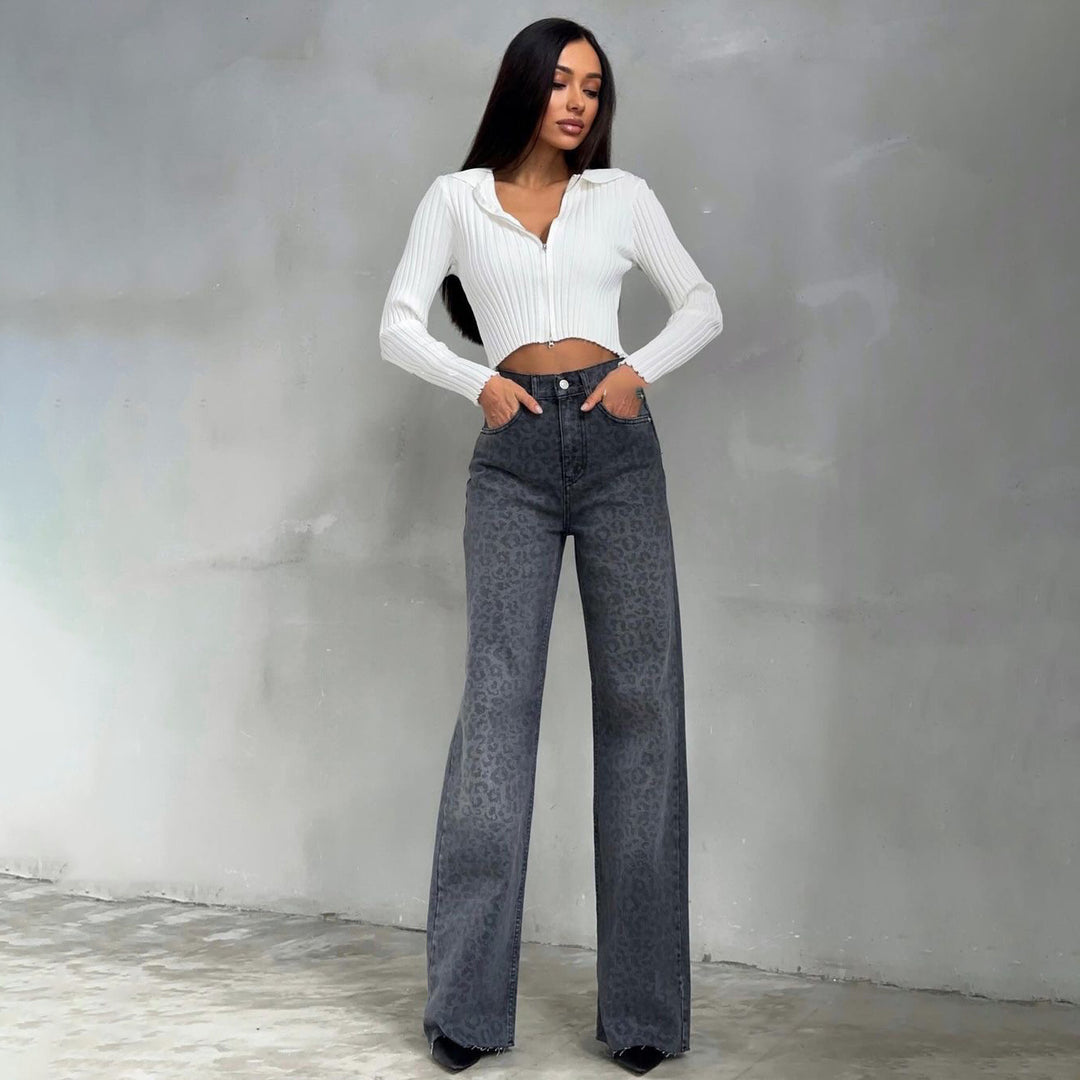 Damen Highwaist Schlagjeans mit dezenter Leo-Print, weitem Bein und rohem Saum Nord Taschen