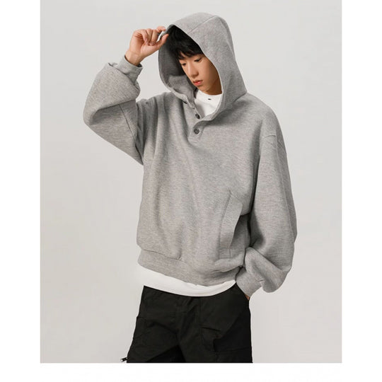 Herren Oversized Kapuzenpullover mit 3‑Knopf‑Leiste und seitlichen Eingrifftaschen Nord Taschen