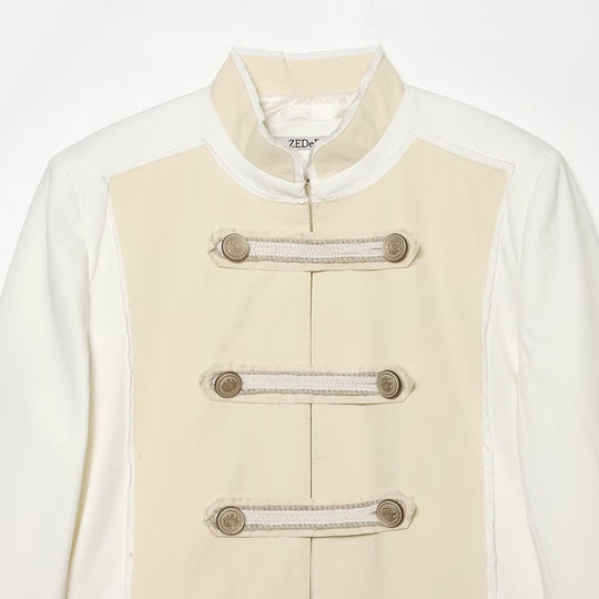 Damen Militärisch inspirierte Kurzjacke mit Zierknopfleiste Nord Taschen