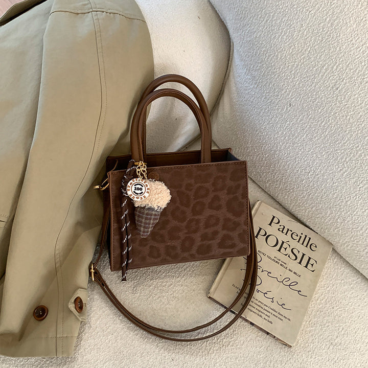 Damen Handtasche mit elegantem Leo-Muster Nord Taschen