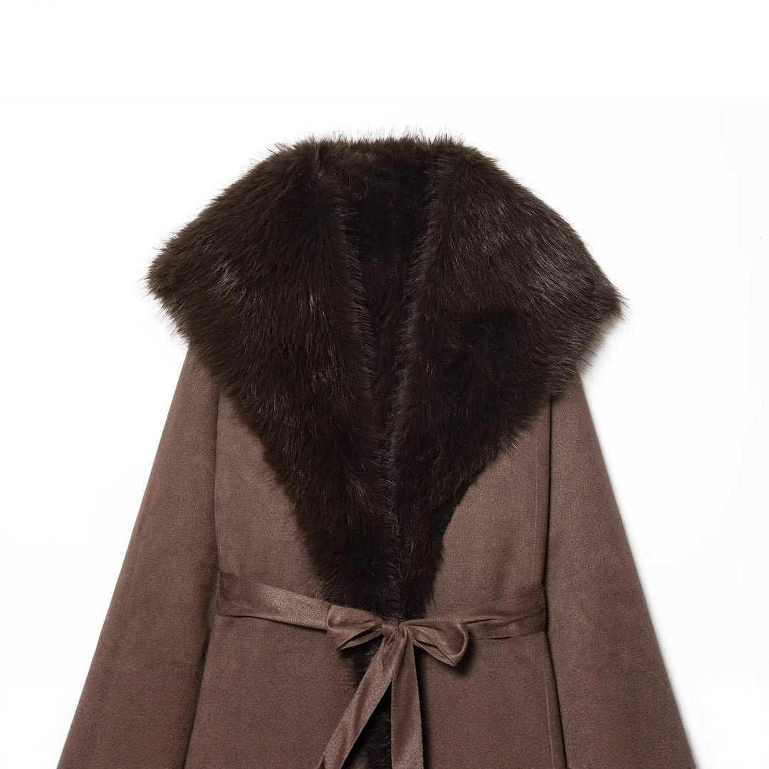 Damen Langer Lammfellimitat-Mantel mit Kapuze, Bindegürtel und Faux‑Fur‑Besatz Nord Taschen