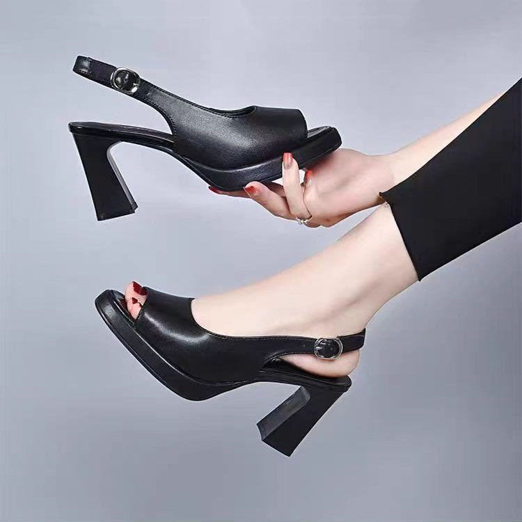 Orthopädische Schuhe mit Absatz