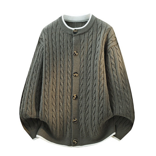 Damen Oversize Zopfstrick-Cardigan mit Rundhalsausschnitt, Holzknopfleiste & Kontrastbesatz Nord Taschen