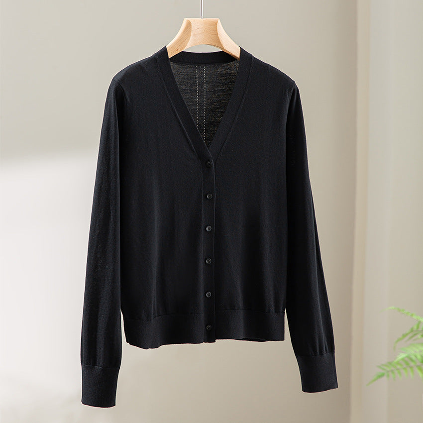 Damen Feinstrick-Cardigan mit V-Ausschnitt, Knopfleiste und Rippbündchen Nord Taschen