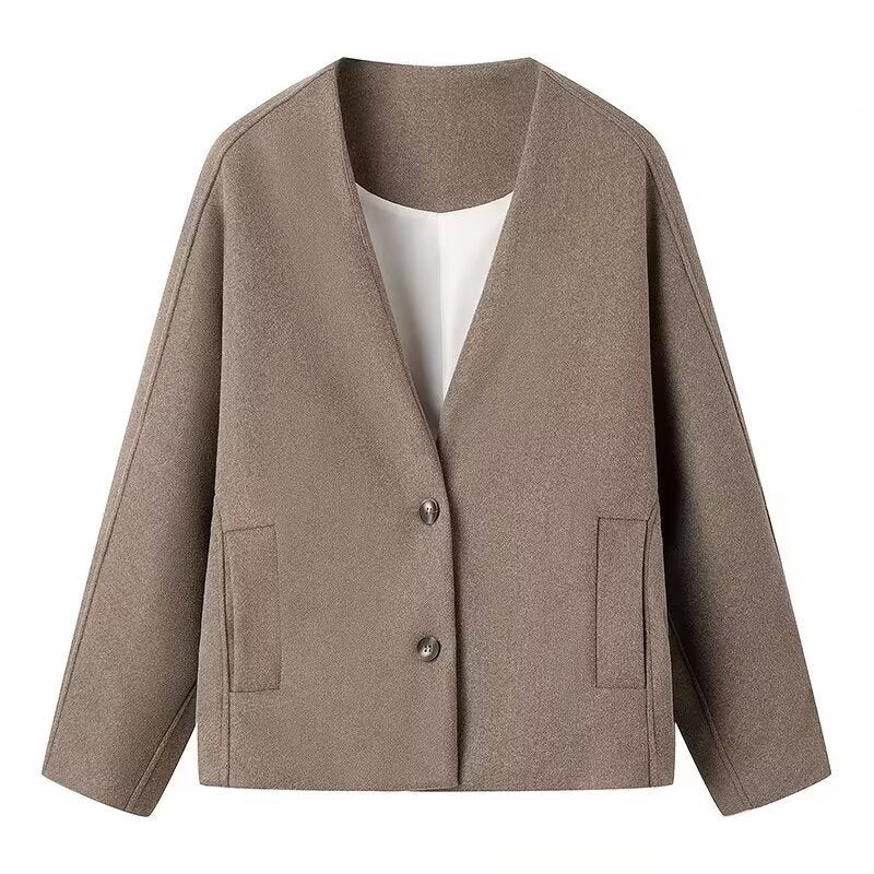 Damen Kurzjacke im Boxy‑Schnitt mit V‑Ausschnitt und Zwei‑Knopf‑Verschluss Nord Taschen