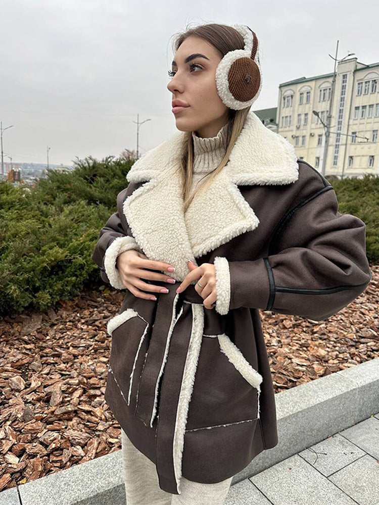 Damen Oversize-Lammfellimitat-Mantel mit kontrastierendem Schalkragen und Bindegürtel Nord Taschen