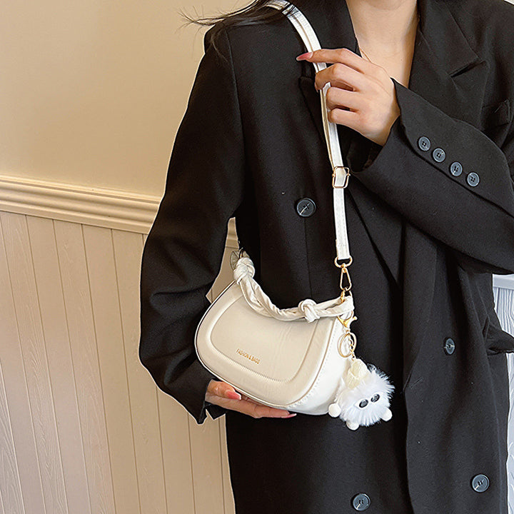 Damen elegante Hobo-Handtasche mit verspieltem Anhänger Nord Taschen