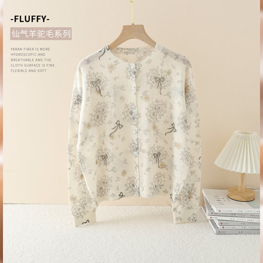 Damen Feiner Knopfcardigan mit zartem Blumen‑Sketchprint und Rundhalsausschnitt Nord Taschen