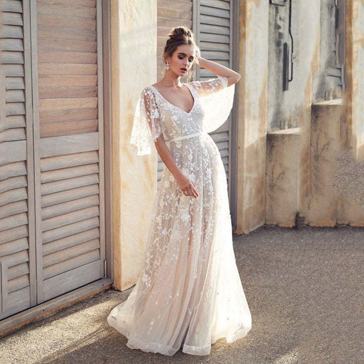 Damen Elegantes Maxikleid mit floralem Spitzenmuster und sanften Ärmeln