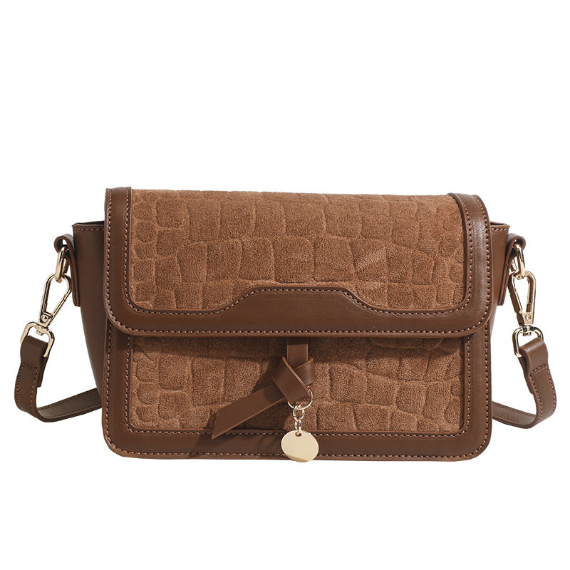 Damen Umhängetasche mit luxuriösem Wildlederakzent und eleganter Klappenöffnung Nord Taschen