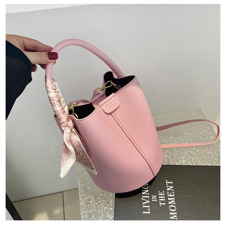 Damen Minimalistische Bucket Bag mit stilvollem Trageriemen Nord Taschen