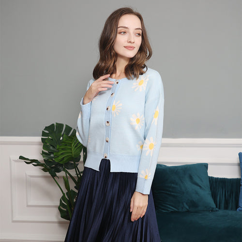 Damen Oversize-Strickcardigan mit Blumenapplikation, Perlmuttknöpfen und Wellensaum Nord Taschen