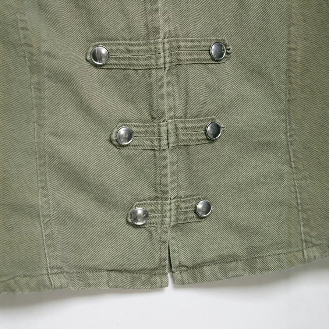 Damen Kurzgeschnittene Military-Jacke mit Stehkragen, Zierknopfleiste und taillierter Silhouette Nord Taschen