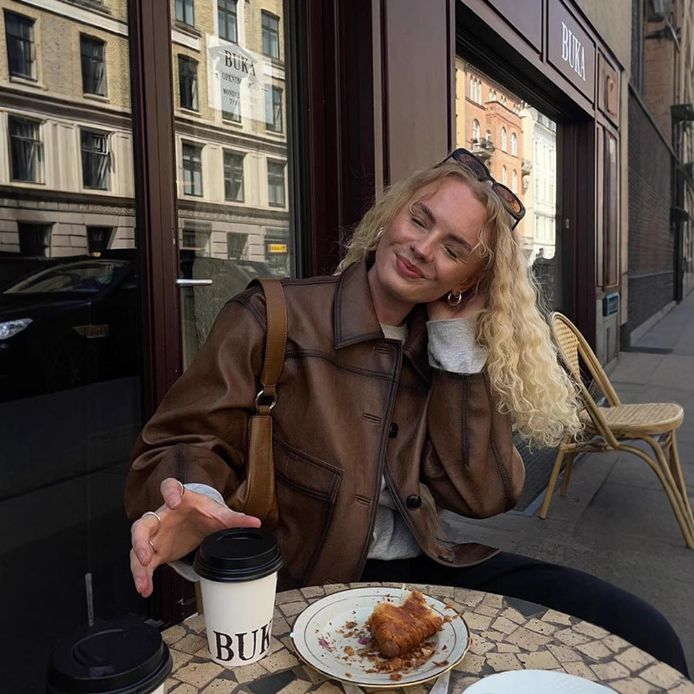 Damen Kurzjacke aus veganem Leder im Cropped-Boxy-Schnitt mit Hemdkragen Nord Taschen