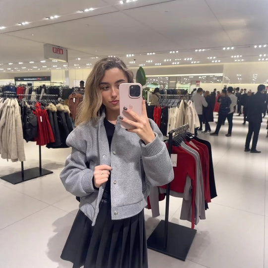Damen 70+ kurze Wollmix‑Blousonjacke mit Reißverschluss, Hemdkragen und Pattentaschen Nord Taschen