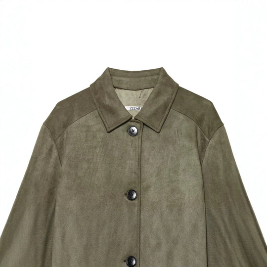 Damen Kurzjacke aus Velourslederimitat mit Hemdkragen und aufgesetzten Taschen Nord Taschen
