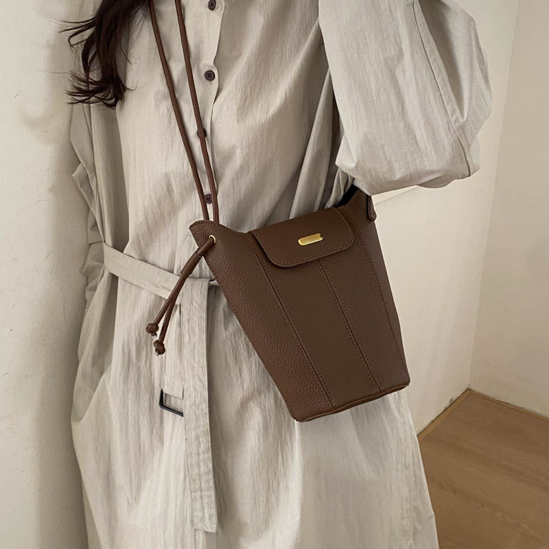 Damen Beuteltasche mit modernem Kordelzug und edlem Design Nord Taschen