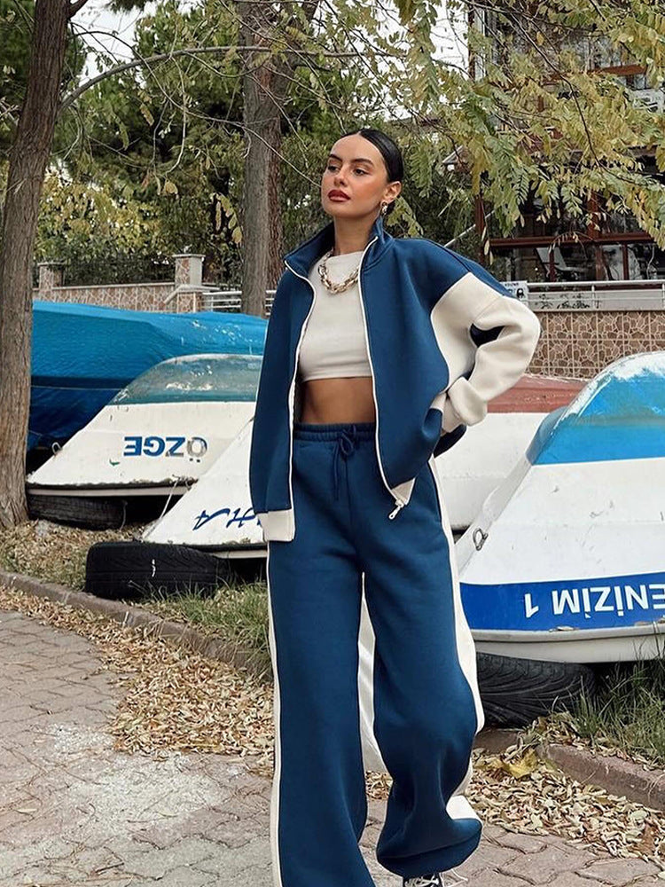Damen athletisches Zweiteiler-Set aus strukturiertem Sweatstoff mit gekürzter Reißverschlussjacke und hochgeschnittener Jogginghose mit weitem Beinverlauf Nord Taschen
