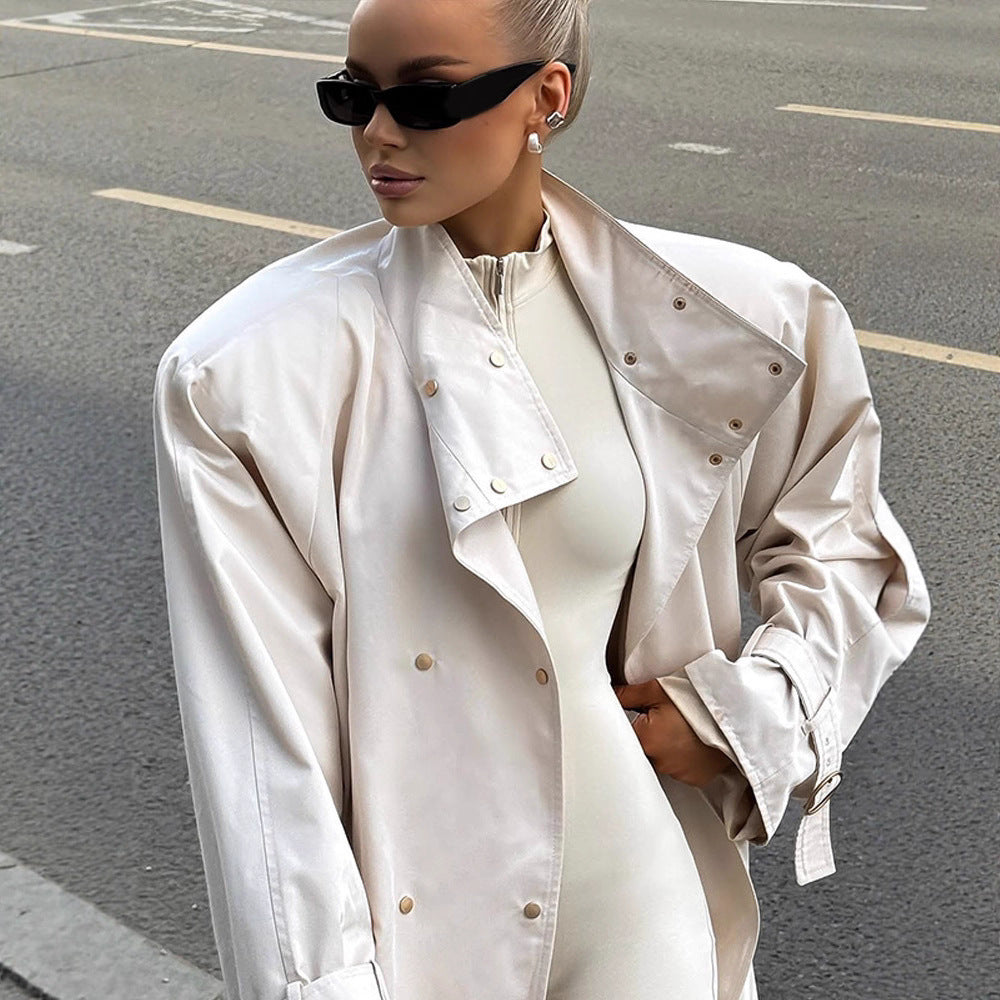 Damen Kurz‑Trench im Oversize‑Look mit extrabreitem Revers und Druckknopfverschluss Nord Taschen