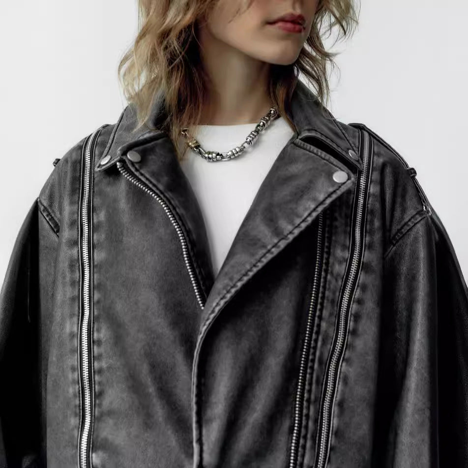 Damen Kurz geschnittene Bikerjacke aus Kunstleder mit asymmetrischer Reißverschlussfront und Oversized‑Boxy‑Silhouette Nord Taschen