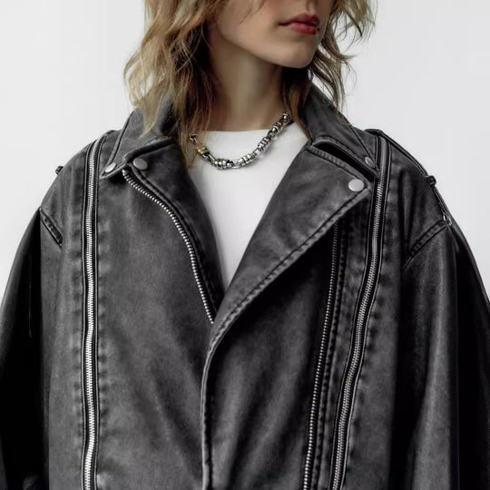 Damen Kurz geschnittene Bikerjacke aus Kunstleder mit asymmetrischer Reißverschlussfront und Oversized‑Boxy‑Silhouette Nord Taschen
