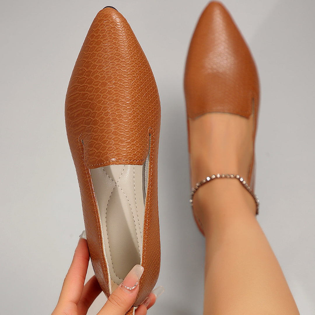 Damen elegante und bequeme Ballerinas mit spitzem Design Nord Taschen