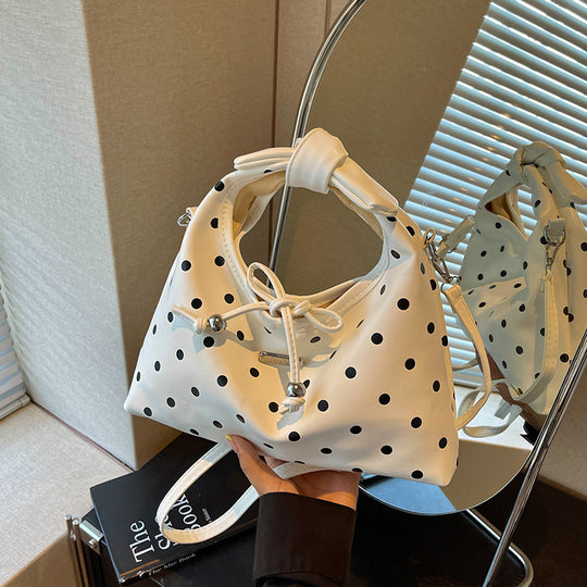 Damen Beuteltasche mit elegantem Punktedesign Nord Taschen