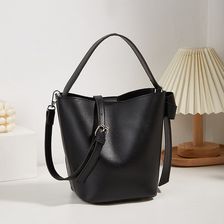 Damen Hobo-Tasche mit abnehmbarem Schulterriemen und einzigartiger Innenaufteilung Nord Taschen