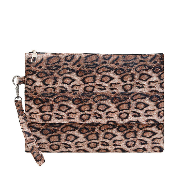 Damen Clutch mit tierischem Leoprint Nord Taschen