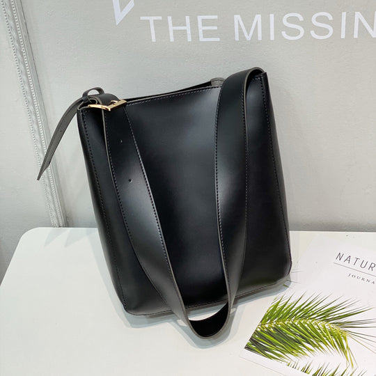 Damen Umhängetasche aus hochwertigem Kunstleder mit eleganter Struktur Nord Taschen