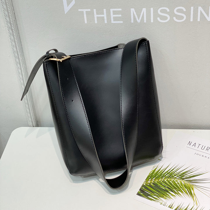 Damen Umhängetasche aus hochwertigem Kunstleder mit eleganter Struktur Nord Taschen
