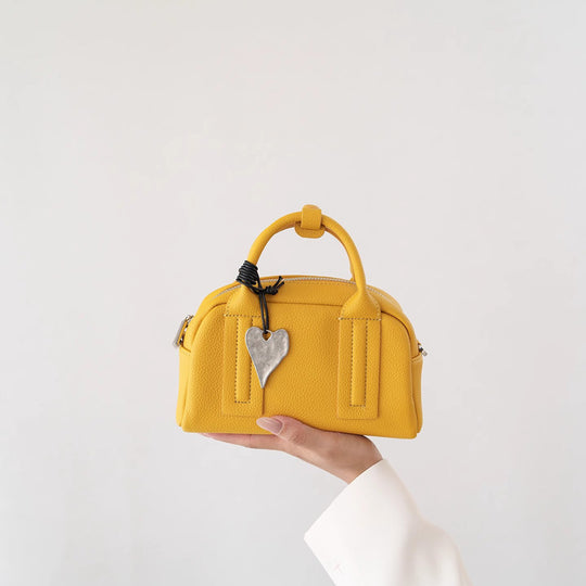 Damen Handtasche im klassischen Design mit hochwertigem Leder und verstellbarem Schulterriemen Nord Taschen