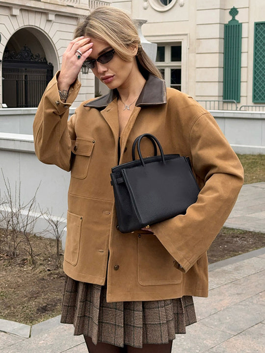 Damen Boxy Kurzjacke aus Veloursleder‑Optik mit Kontrastkragen & Pattentaschen Nord Taschen